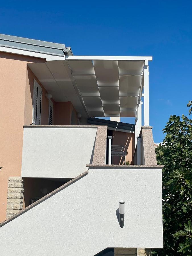 House Susec Apartman Povljana Kültér fotó
