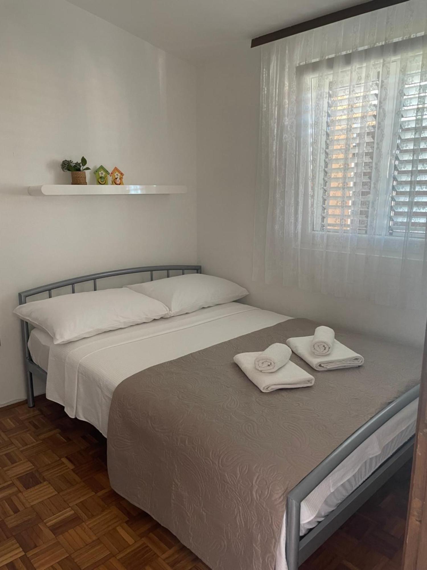 House Susec Apartman Povljana Kültér fotó